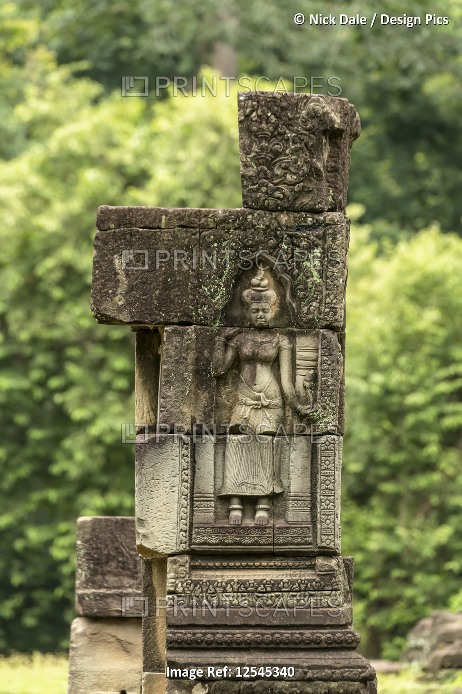Sculpture of woman in Baphuon temple column, Angkor Wat; Siem Reap, Siem Reap ...